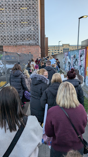 Queueing to pay for parking